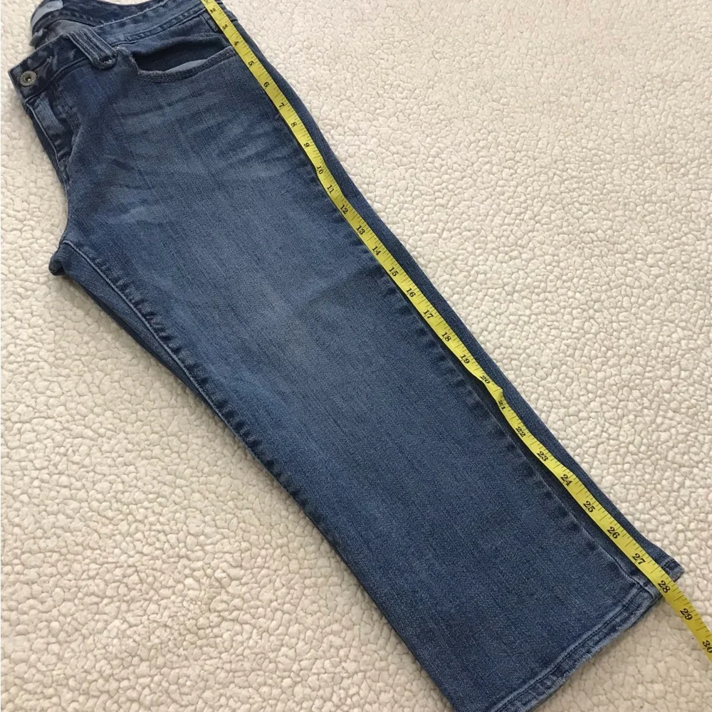 Aeropostale Stretch Denim Blue Jean Capri Pants
Size 9 / 10 Medium 
2 Front & - Picture 15 of 16